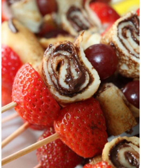 Brochetas de panqueque y nutella